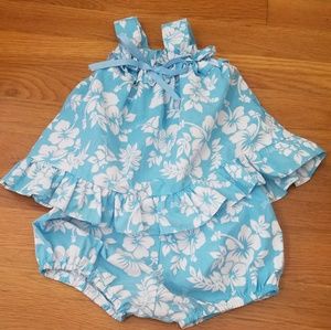 Hawaiian outfit